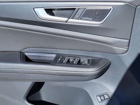 New 2025 Volkswagen Atlas Cross Sport SEL Premium R-Line image 12