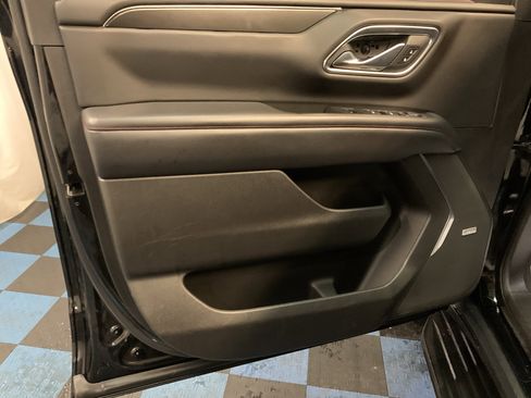 Used 2021 Chevrolet Tahoe RST w/ Luxury Package image 11