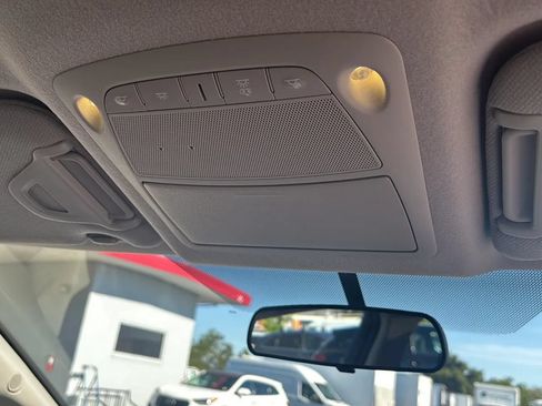 Used 2015 Nissan Leaf S FWD image 13
