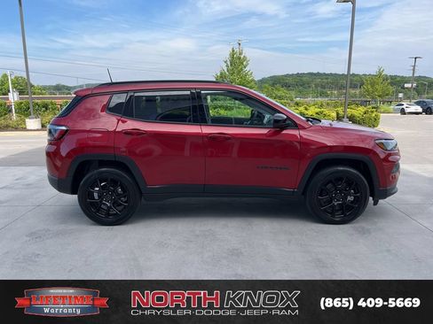 New 2026 Jeep Compass Latitude AWD/4WD image 19