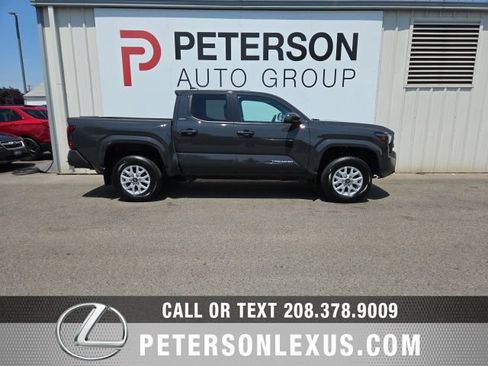 Used 2024 Toyota Tacoma SR5 AWD/4WD image 3