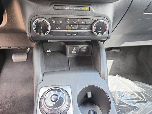 Used 2025 Ford Escape ST-Line AWD/4WD image 26