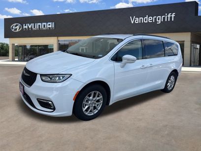 Used 2022 Chrysler Pacifica Touring-L