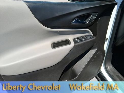 Used 2019 Chevrolet Equinox LS w/ LS Convenience Package AWD/4WD image 17