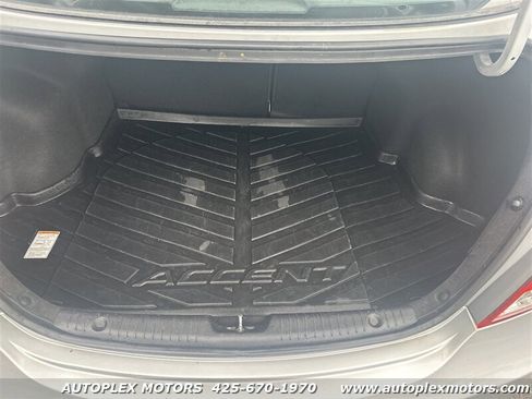 Used 2016 Hyundai Accent SE image 10