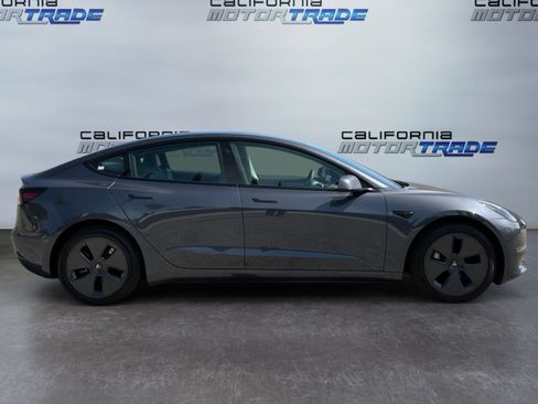 Used 2023 Tesla Model 3 Standard Range RWD image 4