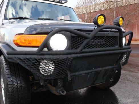 Used 2011 Toyota FJ Cruiser 4WD w/ Convenience Pkg image 24