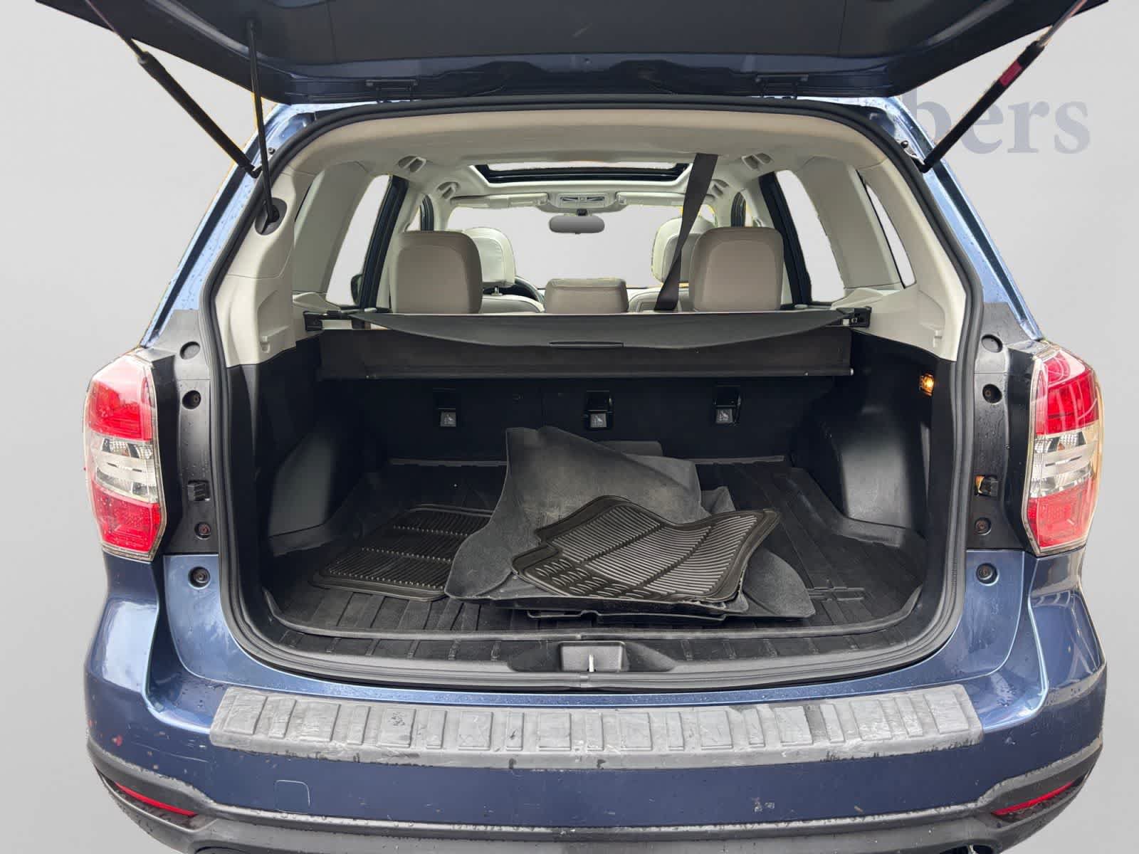 Used 2014 Subaru Forester 2.5i Limited AWD/4WD image 7