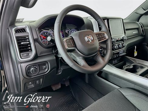 New 2026 RAM 1500 4x4 Crew Cab image 27