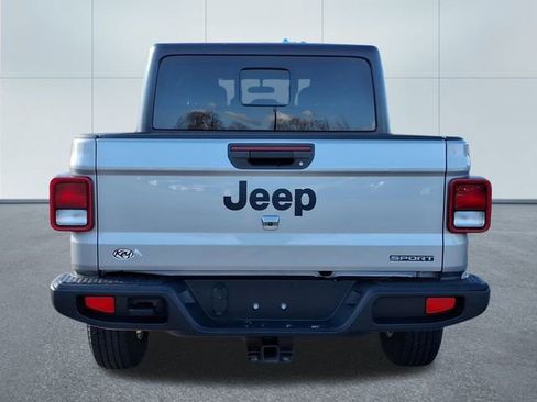 Used 2021 Jeep Gladiator Sport image 27
