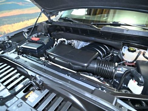 Used 2022 Chevrolet Silverado 1500 LT w/ Z71 Off-Road Package image 24