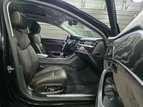 Used 2020 Audi A8 L 4.0T image 15