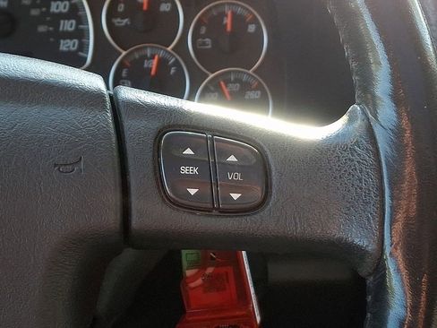 Used 2005 GMC Envoy Denali AWD/4WD image 25