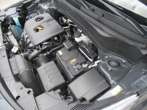 Used 2023 Kia Seltos EX image 12