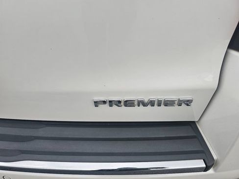 Used 2019 Chevrolet Tahoe Premier AWD/4WD image 10