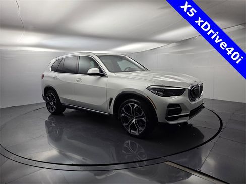 Used 2023 BMW X5 xDrive40i w/ Premium Package image 3