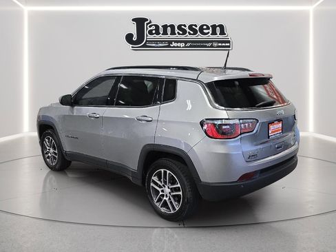Used 2017 Jeep Compass Latitude w/ Safe & Security Group image 3