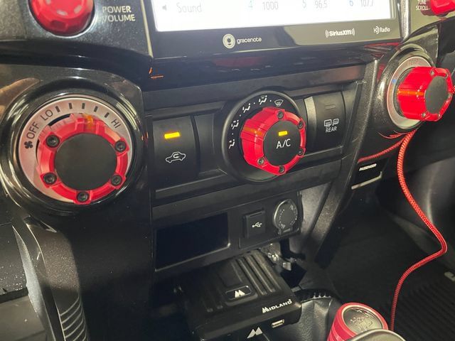 Used 2020 Toyota 4Runner TRD Off-Road Premium AWD/4WD image 10