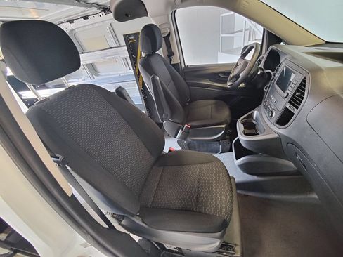 Used 2021 Mercedes-Benz Metris image 15