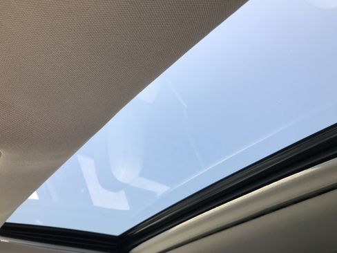 Used 2019 Toyota Highlander Limited AWD/4WD image 25