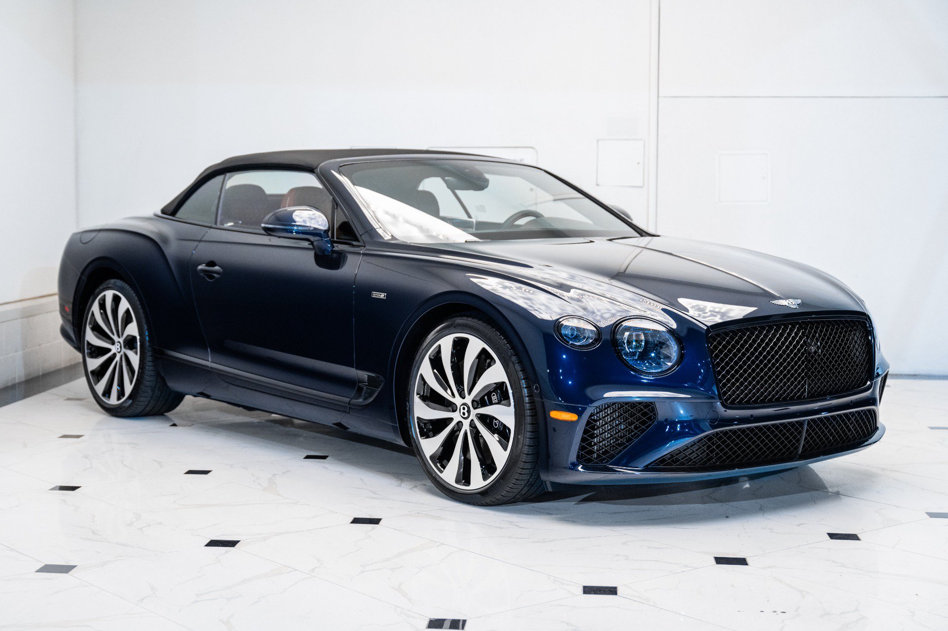 Used 2024 Bentley Continental GT V8 AWD/4WD image 12
