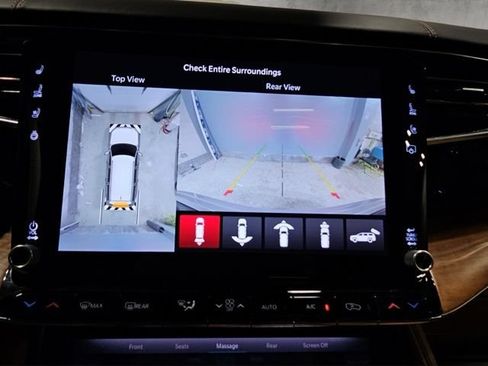 Used 2023 Jeep Grand Wagoneer L Series III w/ HD Trailer Tow Package AWD/4WD image 15