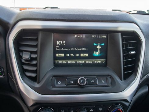 Used 2019 GMC Acadia SLE image 18