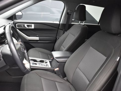 Used 2023 Ford Explorer XLT AWD/4WD image 11