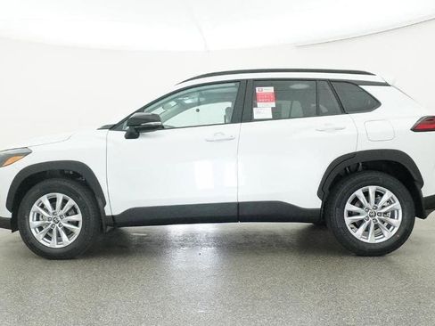 New 2026 Toyota Corolla Cross LE w/ Moonroof Package FWD image 19