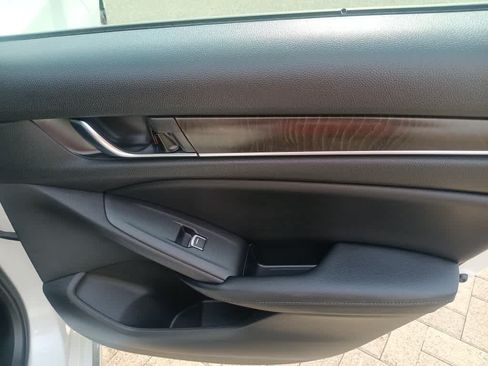 Used 2018 Honda Accord EX-L image 23