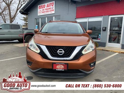 Used 2017 Nissan Murano SV image 2