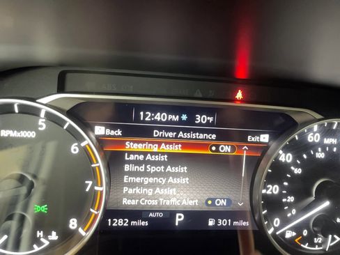 Used 2025 Nissan Rogue SV AWD/4WD image 16