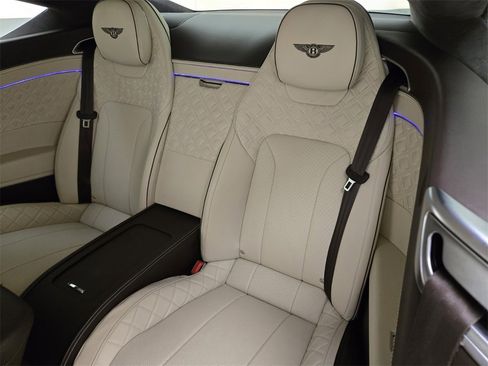 Used 2022 Bentley Continental GT image 21