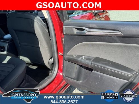 Used 2020 Ford Fusion SE image 27