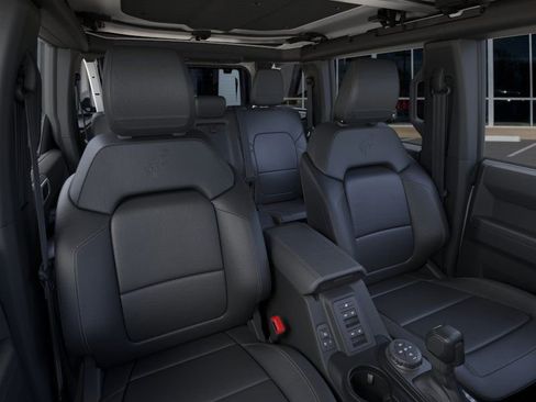 Used 2025 Ford Bronco Badlands image 20