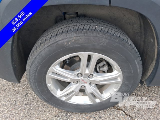 Used 2024 GMC Terrain SLE w/ Driver Convenience Package AWD/4WD image 17
