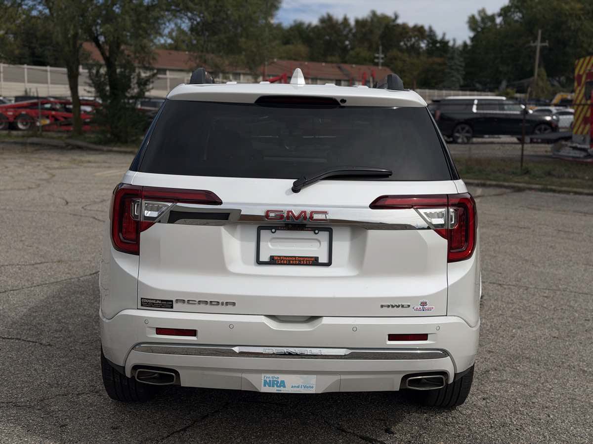 Used 2022 GMC Acadia Denali w/ Denali Ultimate Package AWD/4WD image 5
