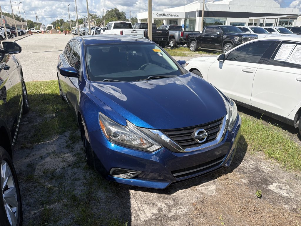 Used 2017 Nissan Altima 2.5 SR FWD image 3