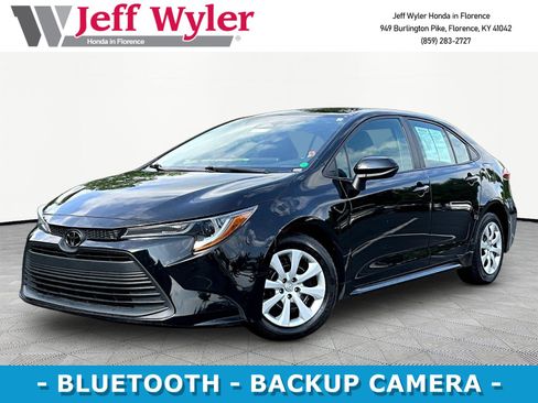 Used 2024 Toyota Corolla LE FWD image 1