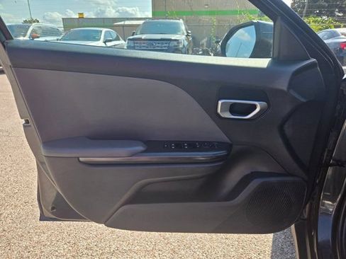 Used 2025 Kia K4 FWD image 13