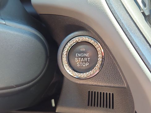 Used 2024 Subaru Crosstrek 2.5i Limited AWD/4WD image 17