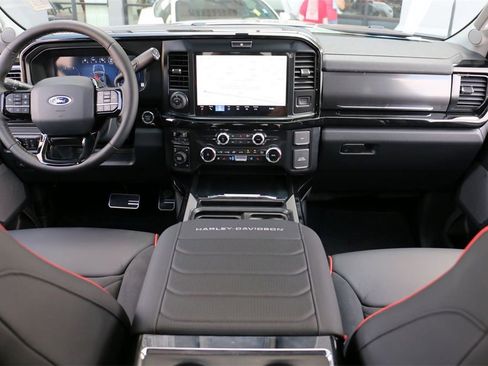 New 2026 Ford F250 Lariat w/ Black Appearance Package image 28