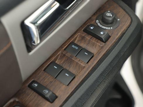 Used 2017 Ford Expedition EL King Ranch image 6