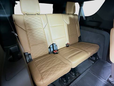 Used 2023 Cadillac Escalade ESV Sport w/ Touring Package AWD/4WD image 29