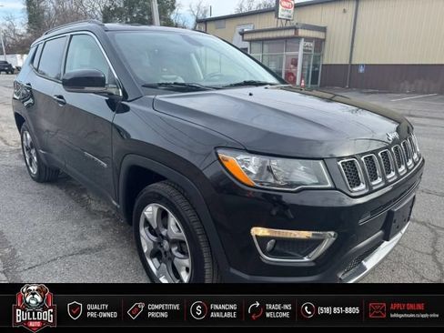 Used 2018 Jeep Compass Limited w/ Navigation Group AWD/4WD image 3