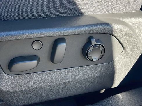 New 2026 Buick Envision Avenir image 13