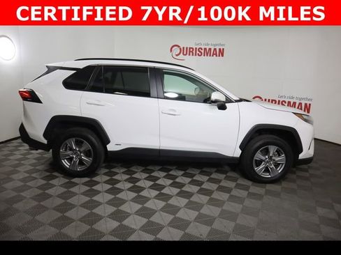 Used 2025 Toyota RAV4 XLE AWD/4WD image 15