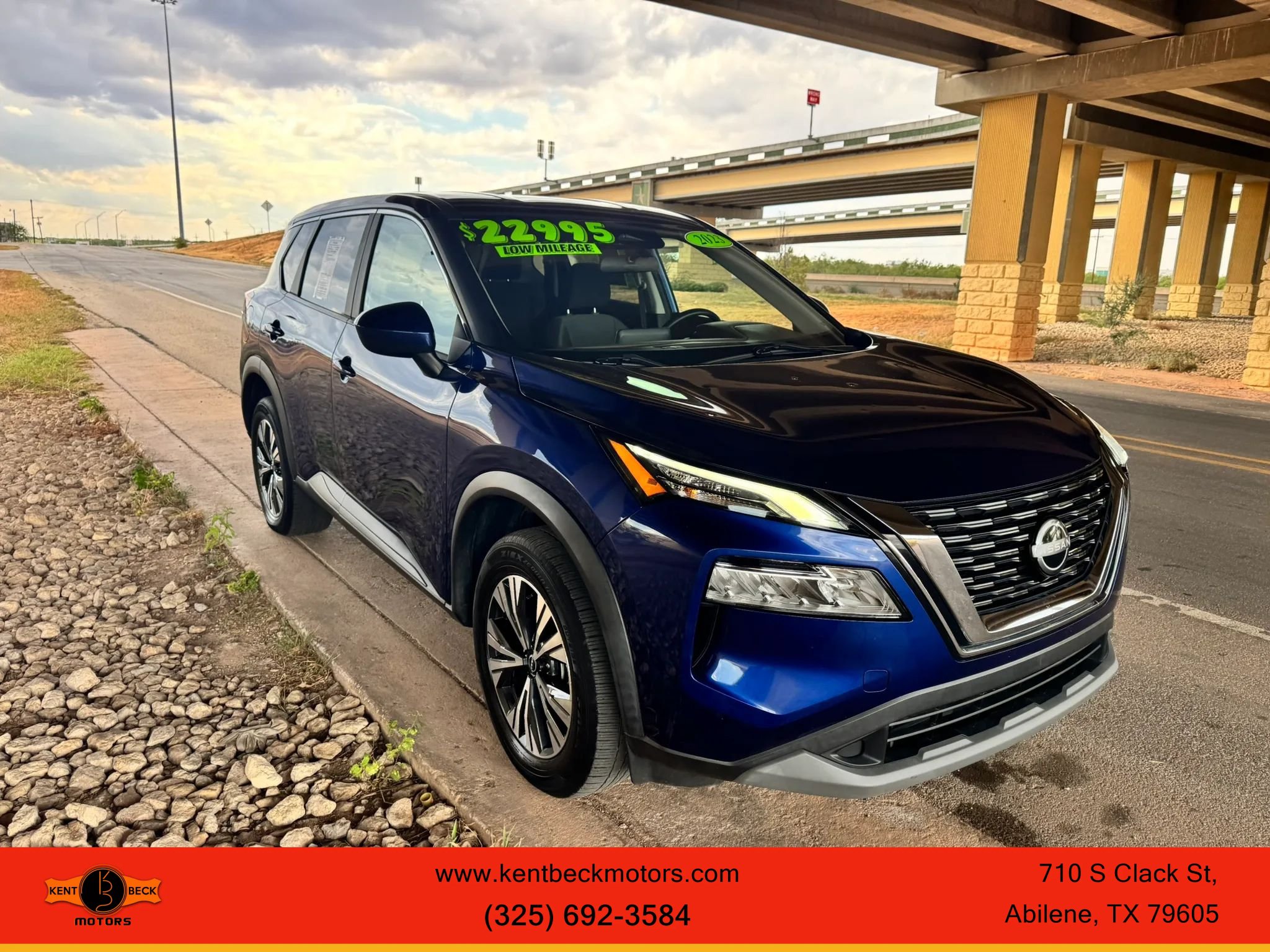 Used 2023 Nissan Rogue SV FWD image 1