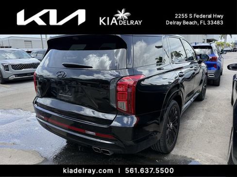 Used 2024 Hyundai Palisade Calligraphy AWD/4WD image 2