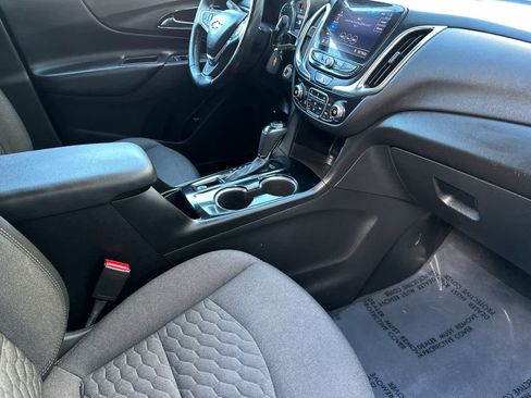 Used 2020 Chevrolet Equinox LT image 17
